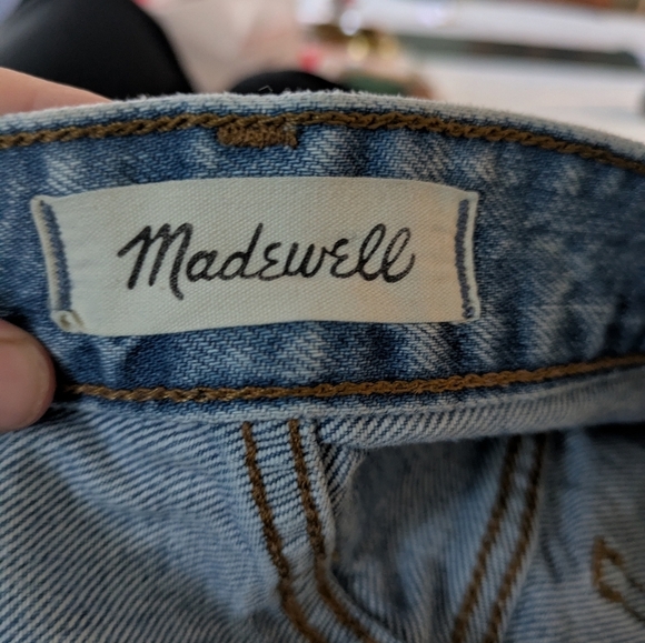 Madewell '90s Straight Jean - Picture 9 of 11